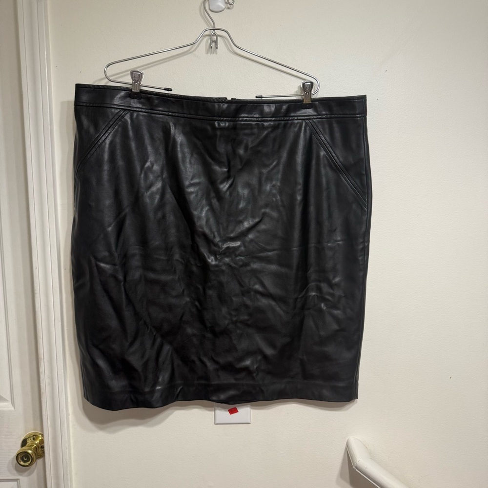 Women's size‎ 20 pleather skirt